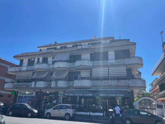 Appartamento in vendita a Roma RM