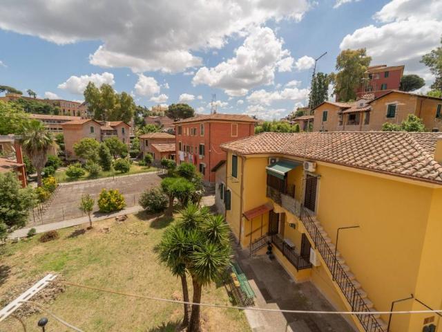 Appartamento in vendita a Roma RM
