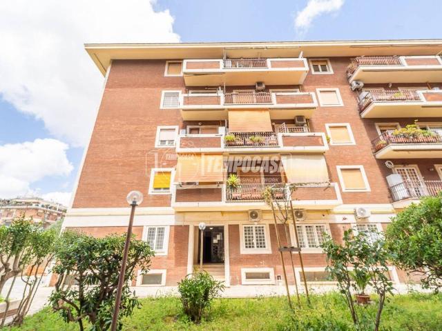 Appartamento in vendita a Roma RM