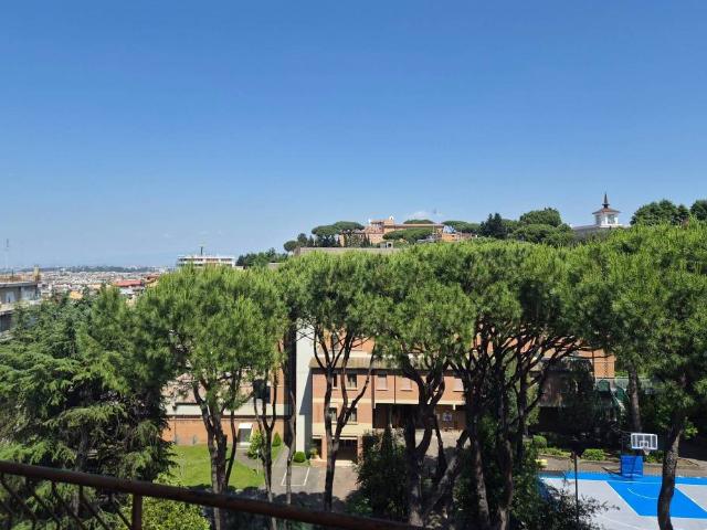 Appartamento in vendita a Roma RM