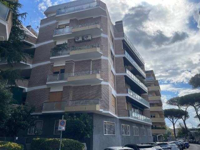 Appartamento in vendita a Roma RM