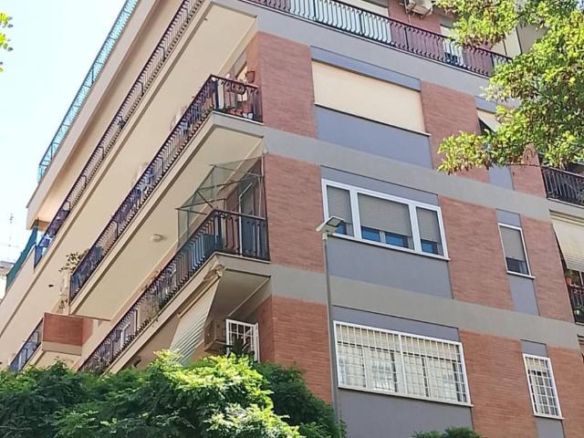 Appartamento in vendita a Roma RM