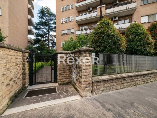 Appartamento in vendita a Roma RM