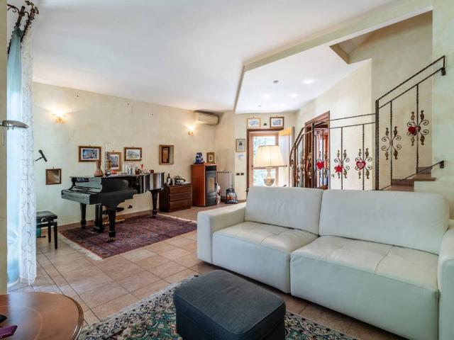 Villa in vendita a Roma RM
