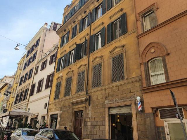 Appartamento in vendita a Roma RM