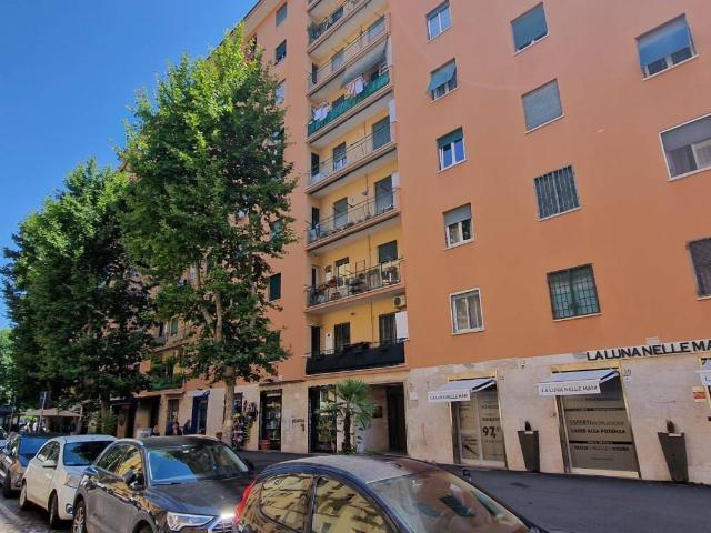 Appartamento in vendita a Roma RM