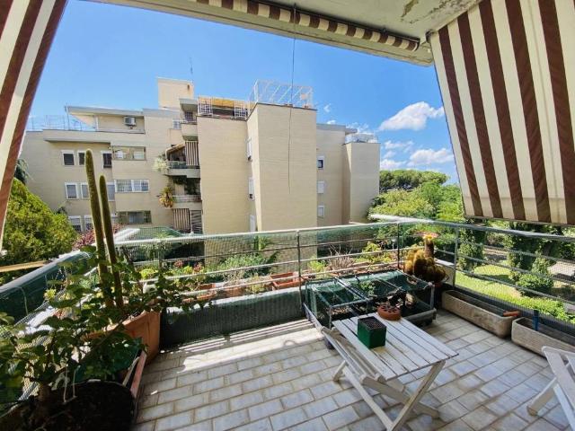 Appartamento in vendita a Roma RM