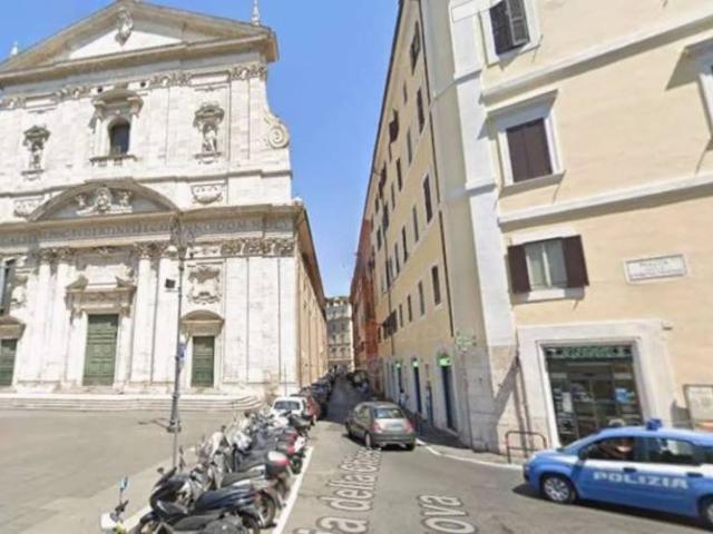 Appartamento in vendita a Roma RM