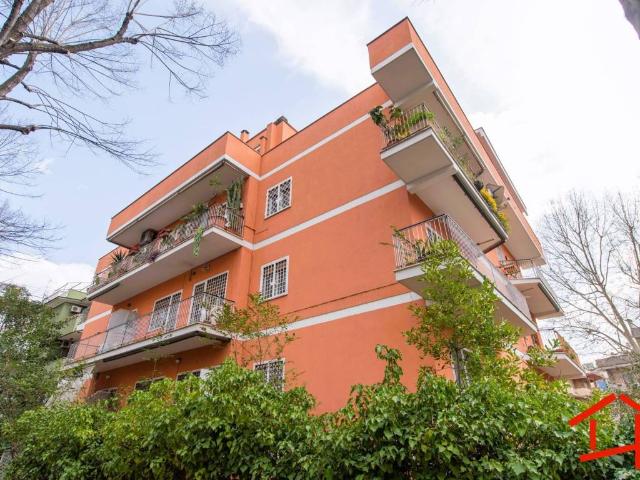 Appartamento in vendita a Roma RM