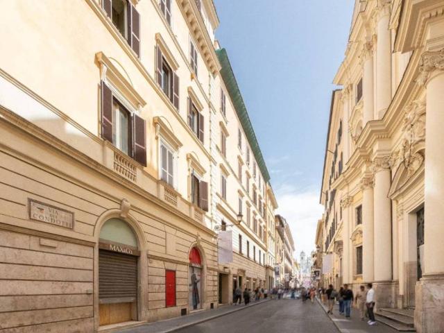Appartamento in vendita a Roma RM