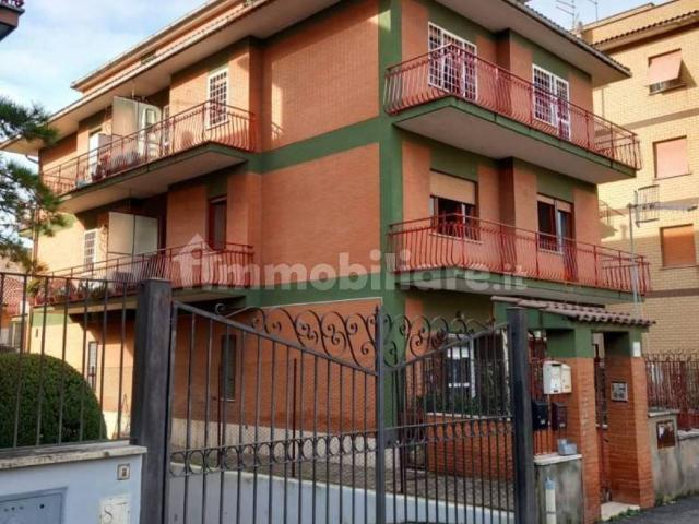 Appartamento in vendita a Roma RM