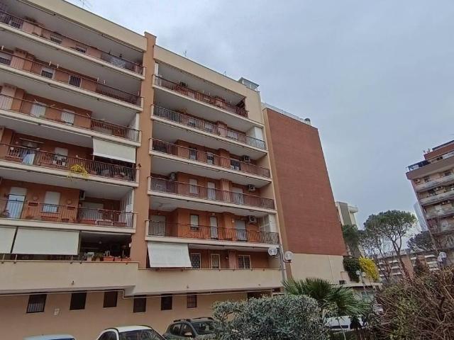 Appartamento in vendita a Roma RM