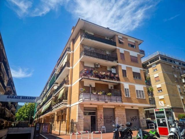 Appartamento in vendita a Roma RM