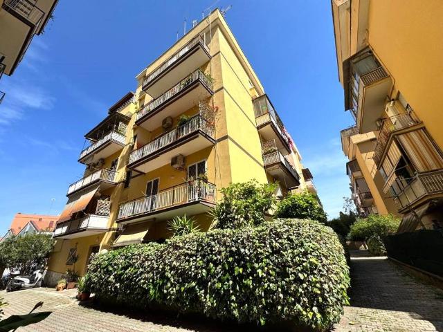 Appartamento in vendita a Roma RM