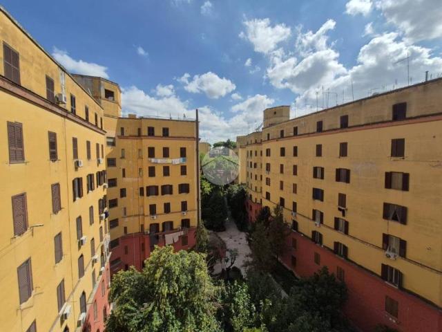 Appartamento in vendita a Roma RM