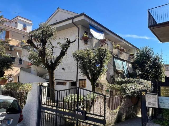 Appartamento in vendita a Roma RM