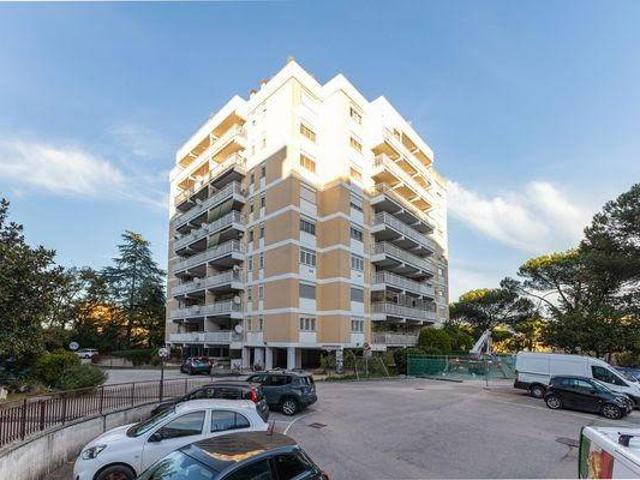 Appartamento in vendita a Roma RM