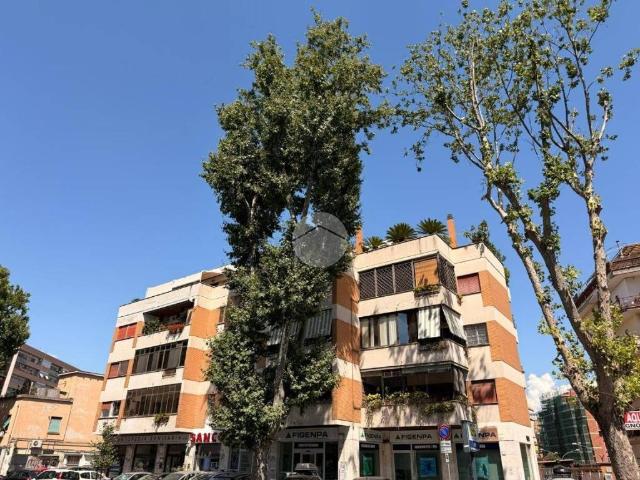 Appartamento in vendita a Roma RM