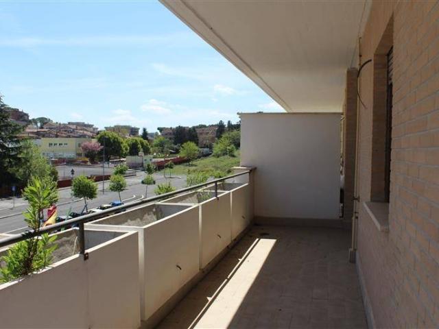 Appartamento in vendita a Roma RM