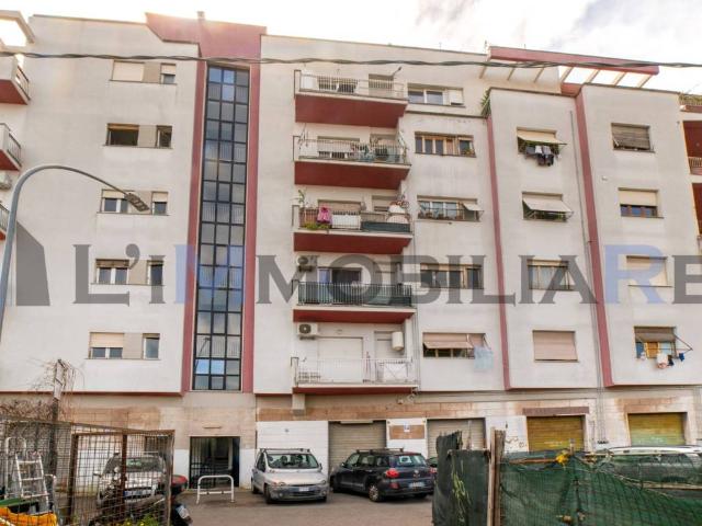Appartamento in vendita a Roma RM