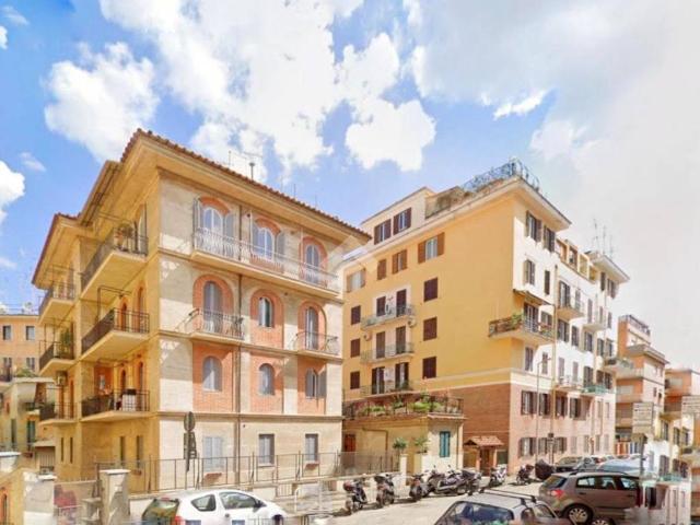 Appartamento in vendita a Roma RM