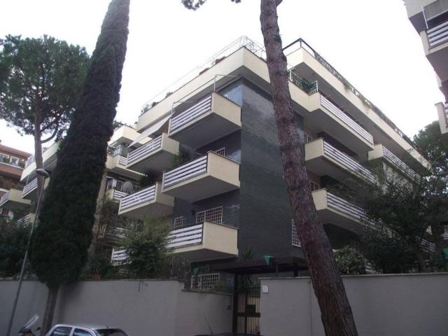 Appartamento in vendita a Roma RM
