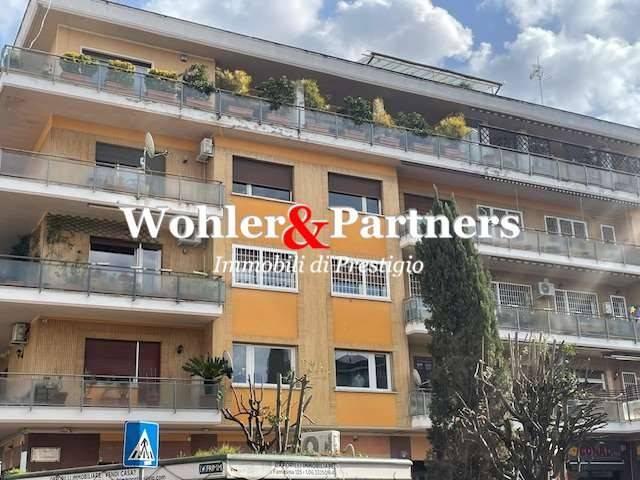 Appartamento in vendita a Roma RM