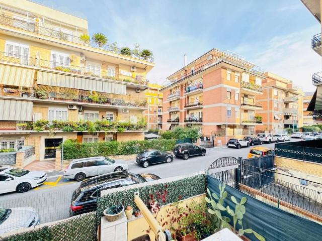 Appartamento in vendita a Roma RM