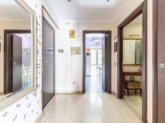 Appartamento in vendita a Roma RM