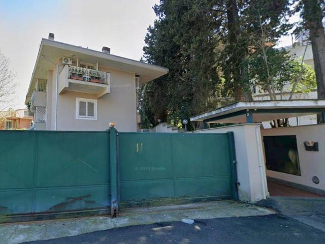 Appartamento in vendita a Roma RM