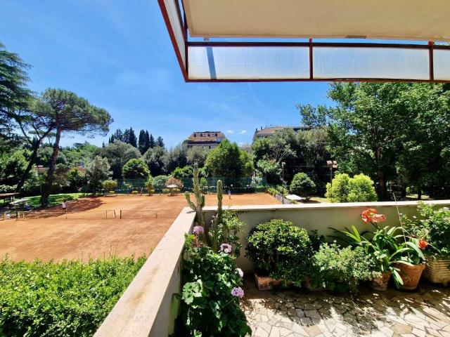 Appartamento in vendita a Roma RM