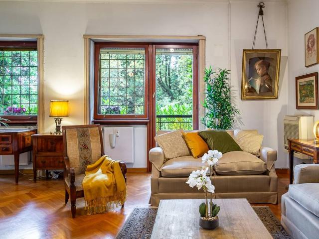 Appartamento in vendita a Roma RM