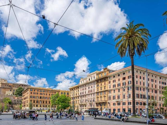 Appartamento in vendita a Roma RM