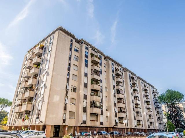 Appartamento in vendita a Roma RM