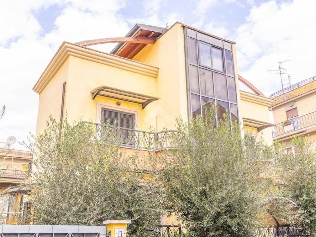 Appartamento in vendita a Roma RM