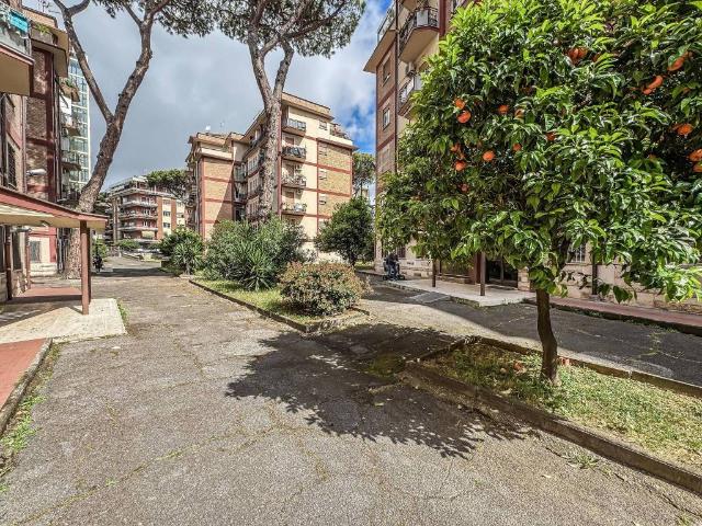 Appartamento in vendita a Roma RM
