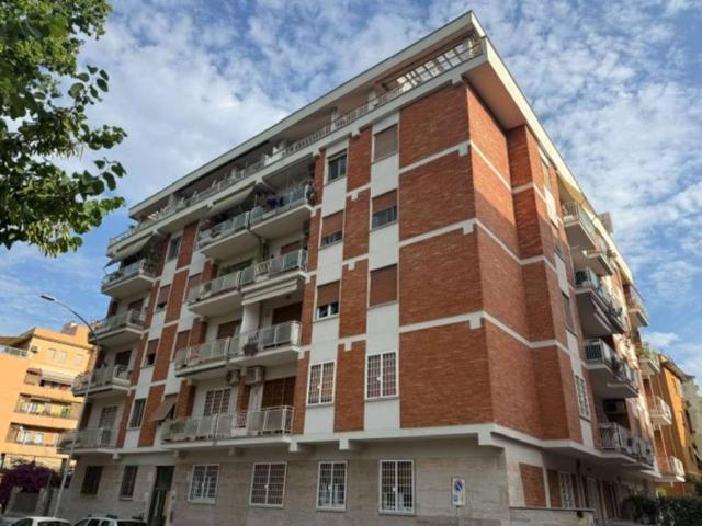 Appartamento in vendita a Roma RM