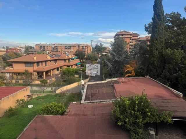 Appartamento in vendita a Roma RM