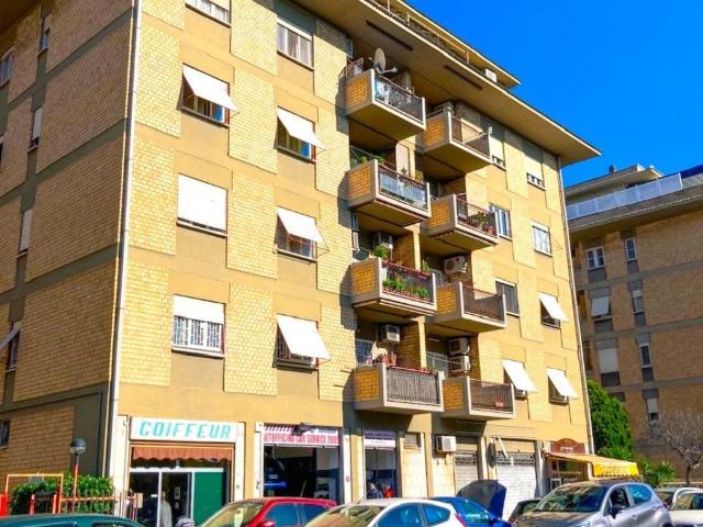 Appartamento in vendita a Roma RM