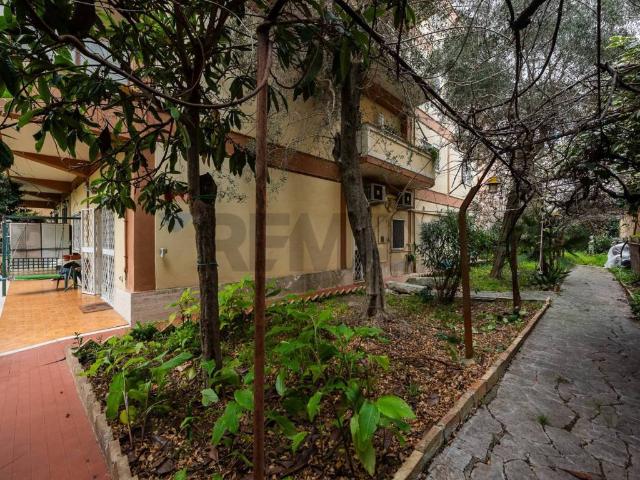 Appartamento in vendita a Roma RM