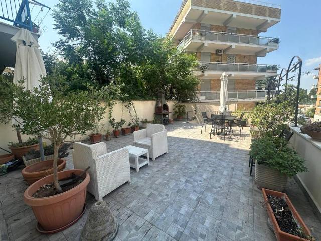 Appartamento in vendita a Roma RM