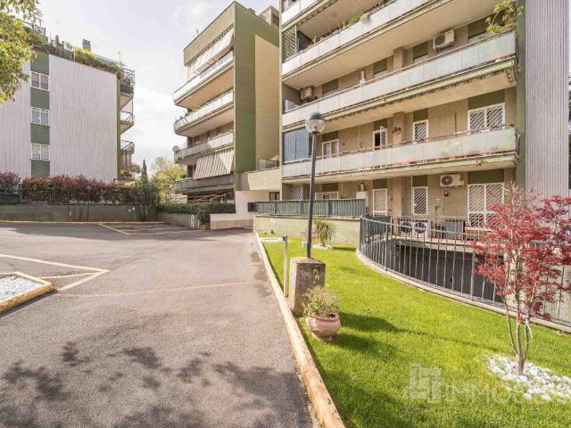 Appartamento in vendita a Roma RM