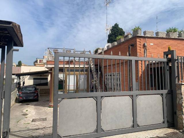 Appartamento in vendita a Roma RM