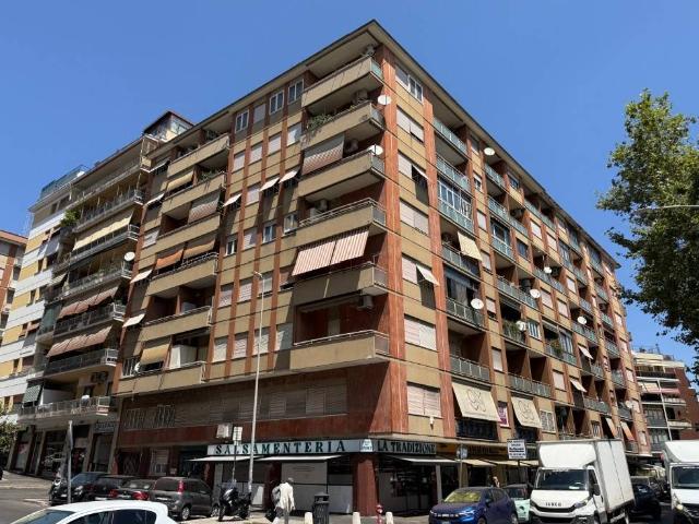 Appartamento in vendita a Roma RM