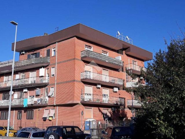 Appartamento in vendita a Roma RM