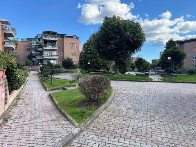 Appartamento in vendita a Roma RM