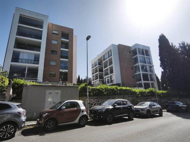 Appartamento in vendita a Roma RM