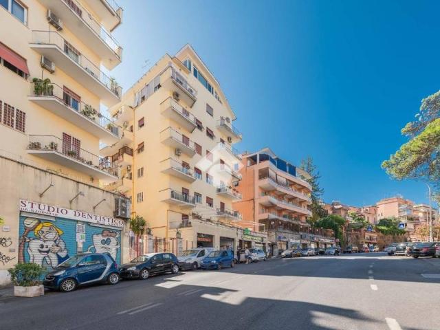 Appartamento in vendita a Roma RM