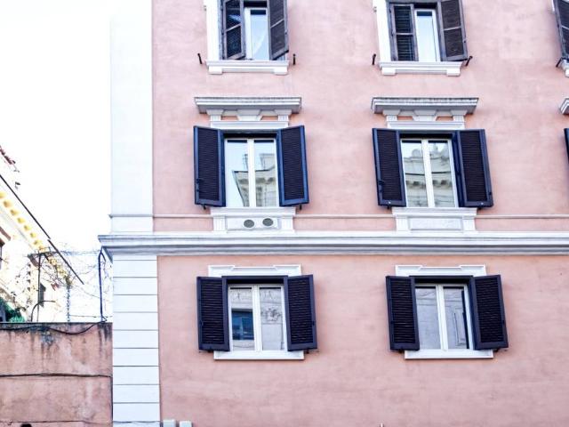 Appartamento in vendita a Roma RM