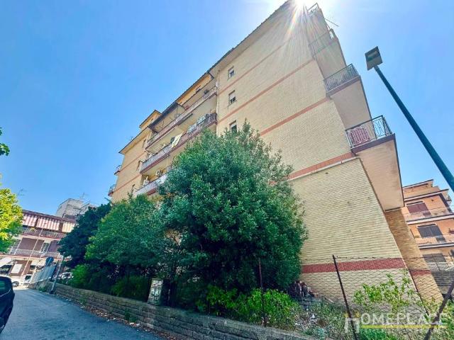Appartamento in vendita a Roma RM